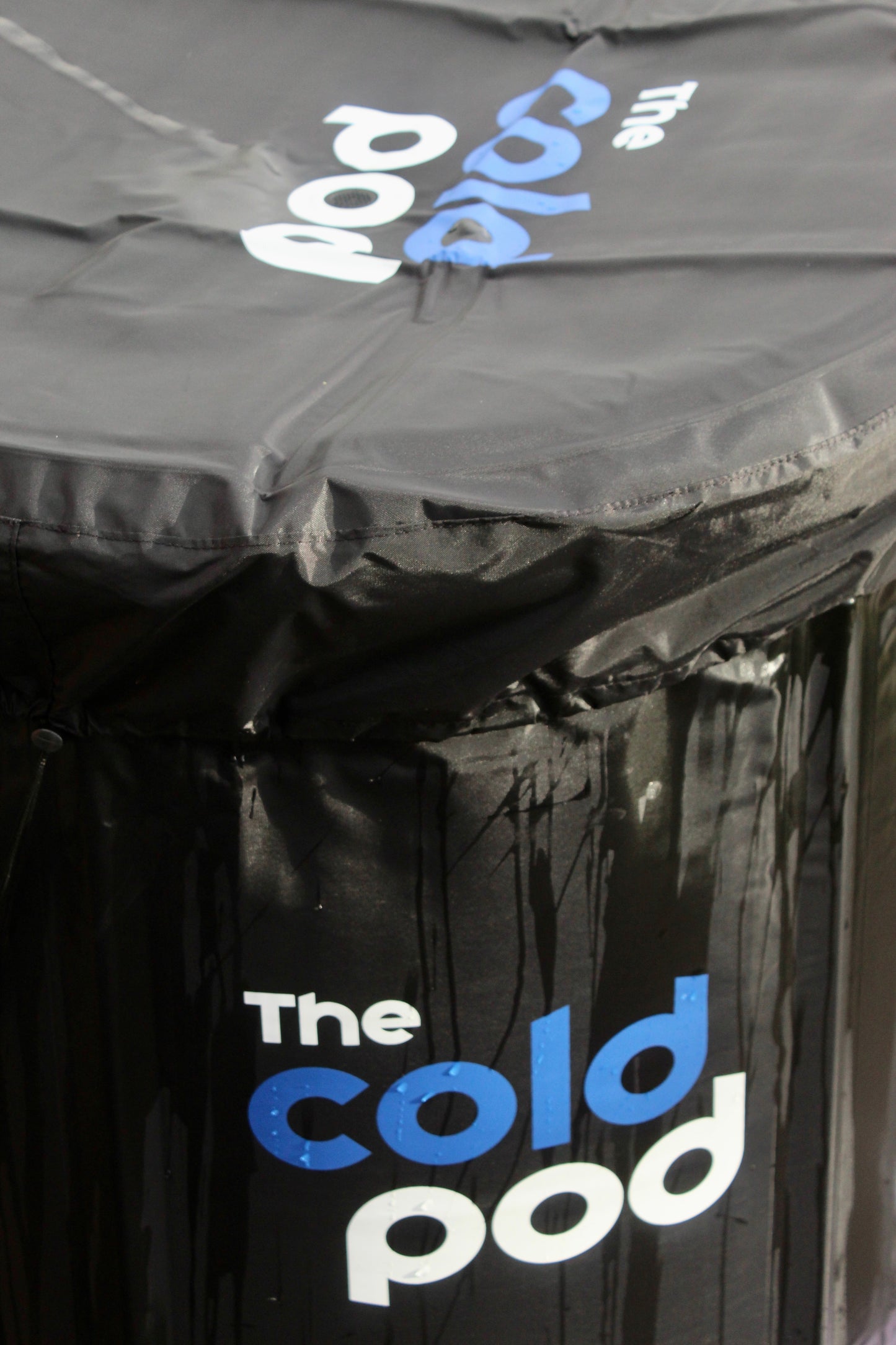 The Cold Pod & Premium Carry Bag